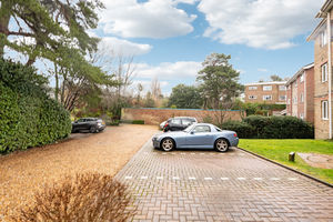 Photo 16- click for photo gallery